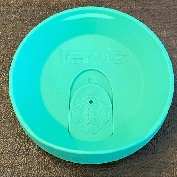 Disney’s Contemporary Resort Mickey & Minnie Mouse Tervis Cup Tumbler - Picture 10 of 13